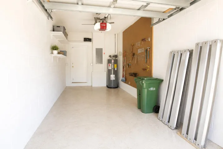 Garage 02