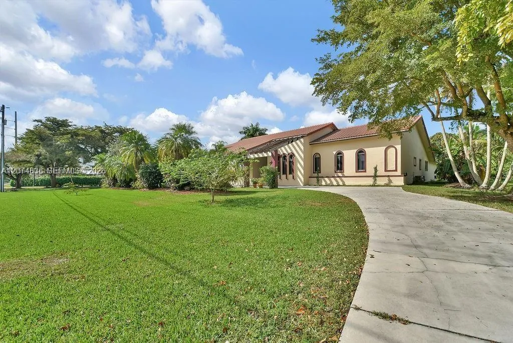 Property photo 32