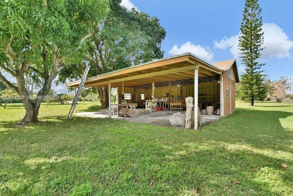 Property photo 31