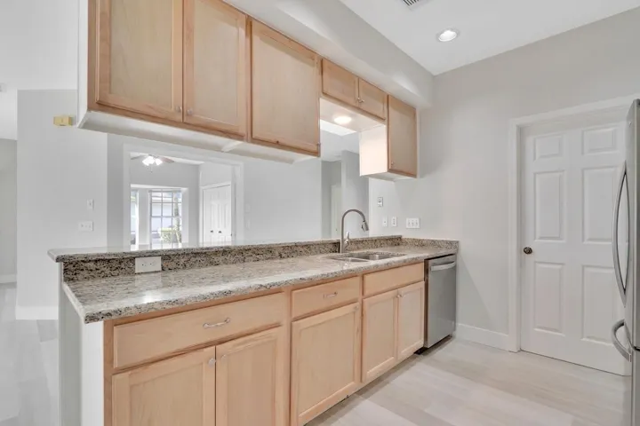 7340 Pine Creek Kitchen 3