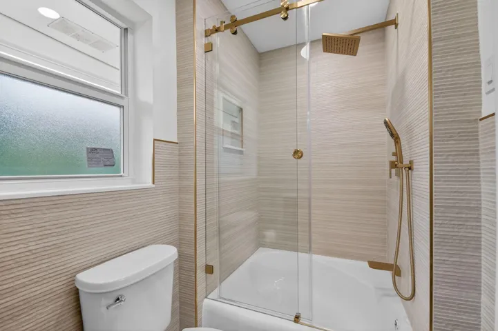 36-web-or-mls-1221 Singer Dr (36)