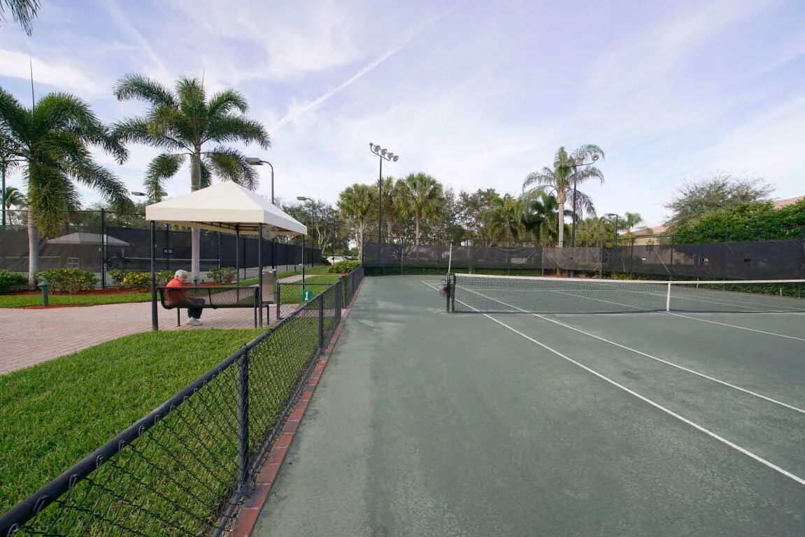 88-web-or-mls-55_valencia isles (17)