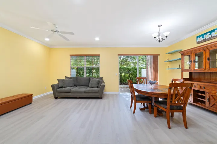 Living Area & Dining