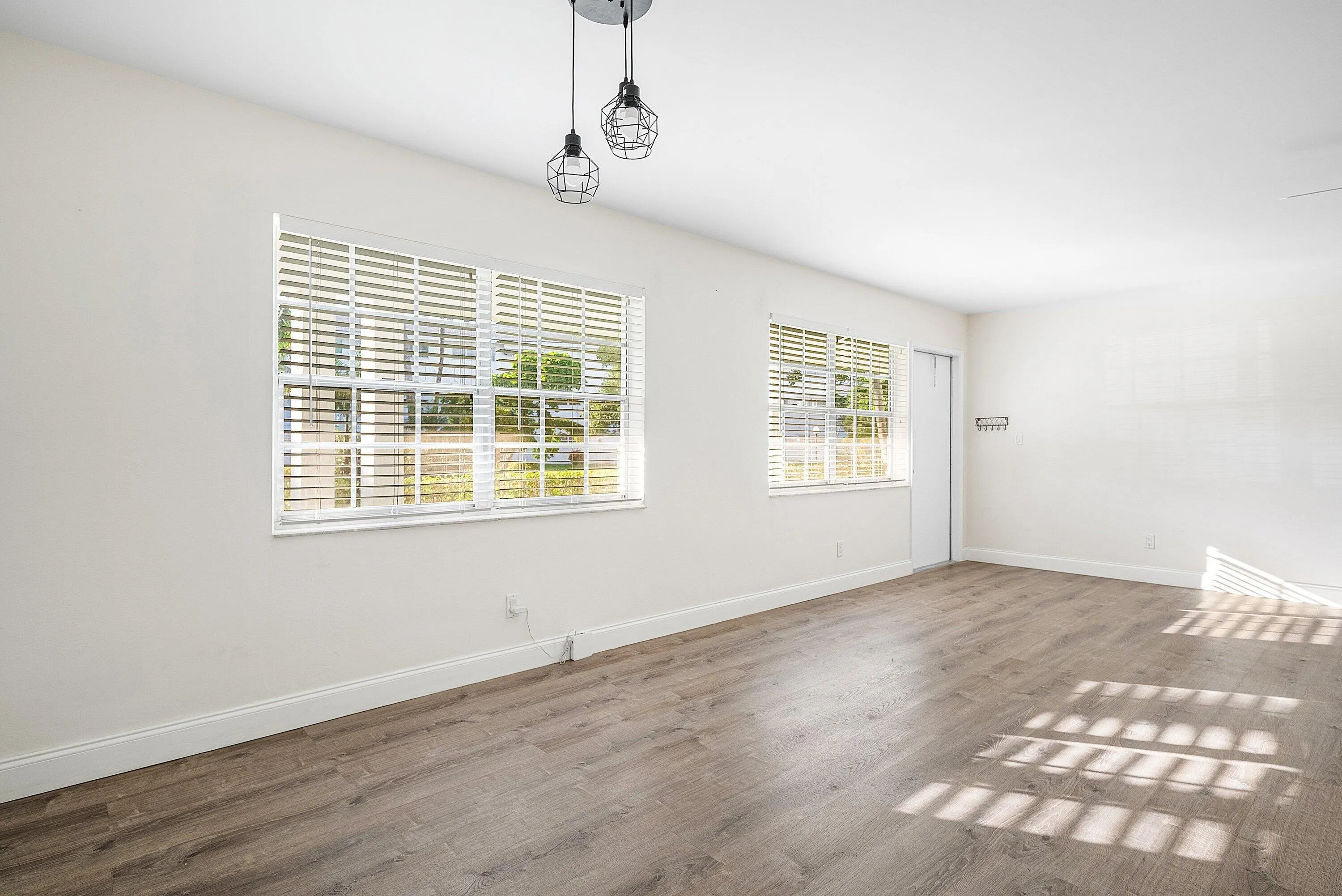 009-2455Northeast51stStreet-E102-FortLau