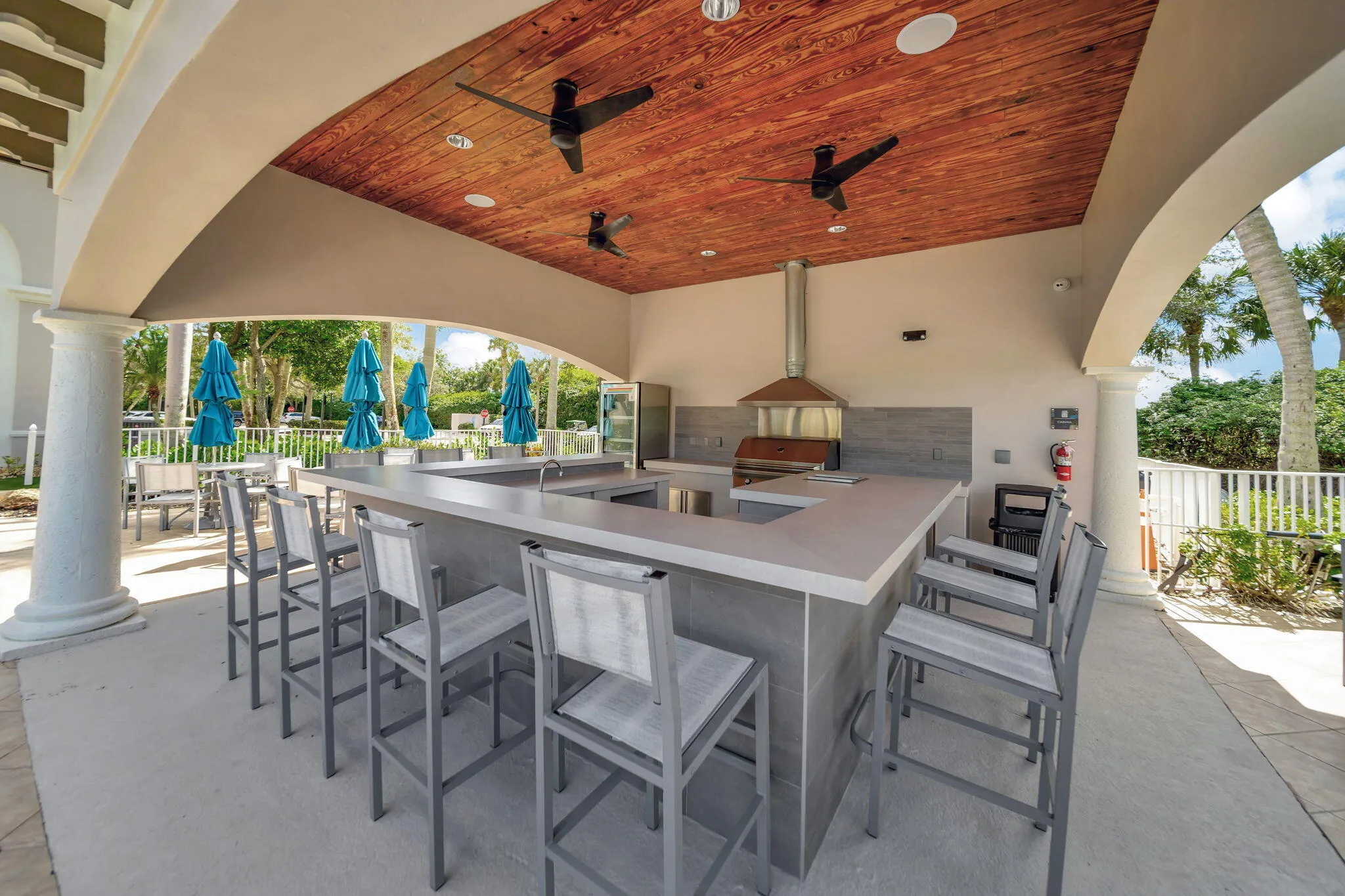 Outdoor kitchen the Commons