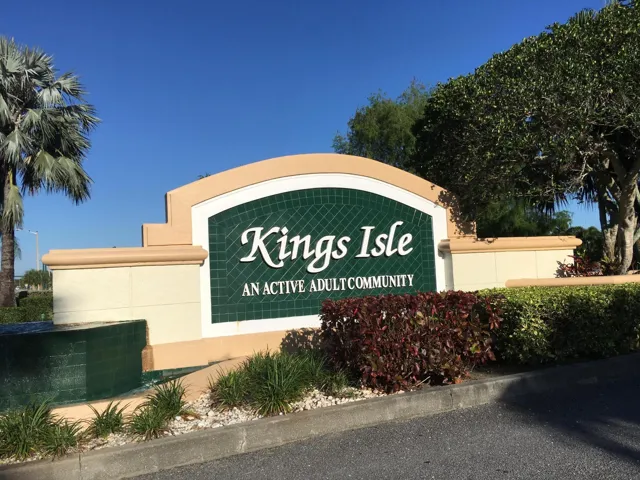 Kings Isle Entry