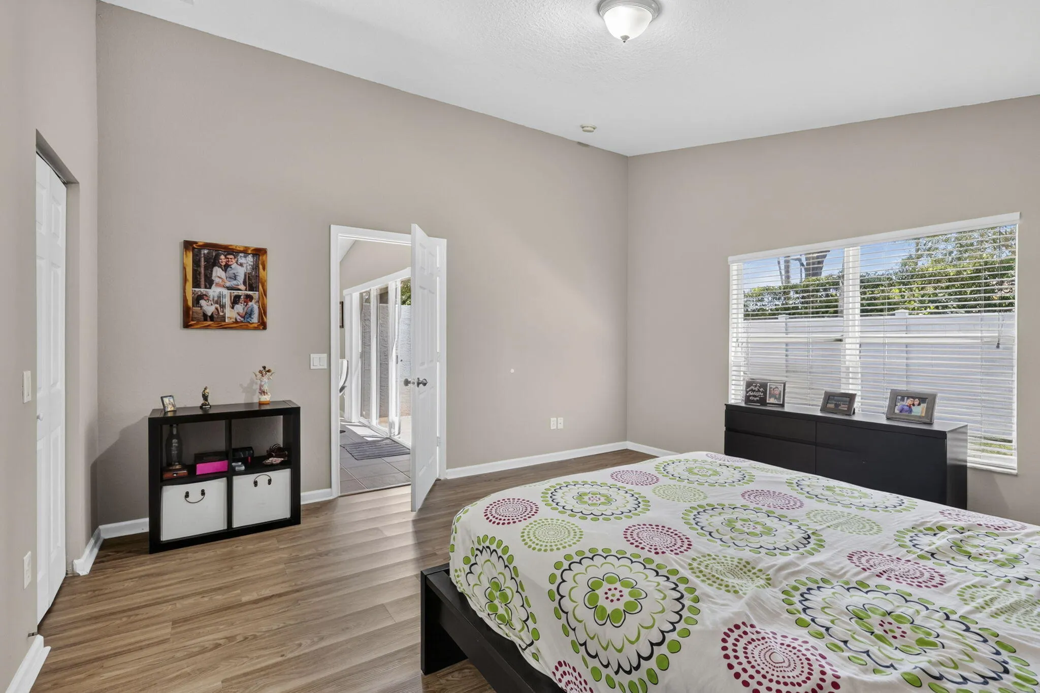 MASTER BEDROOM