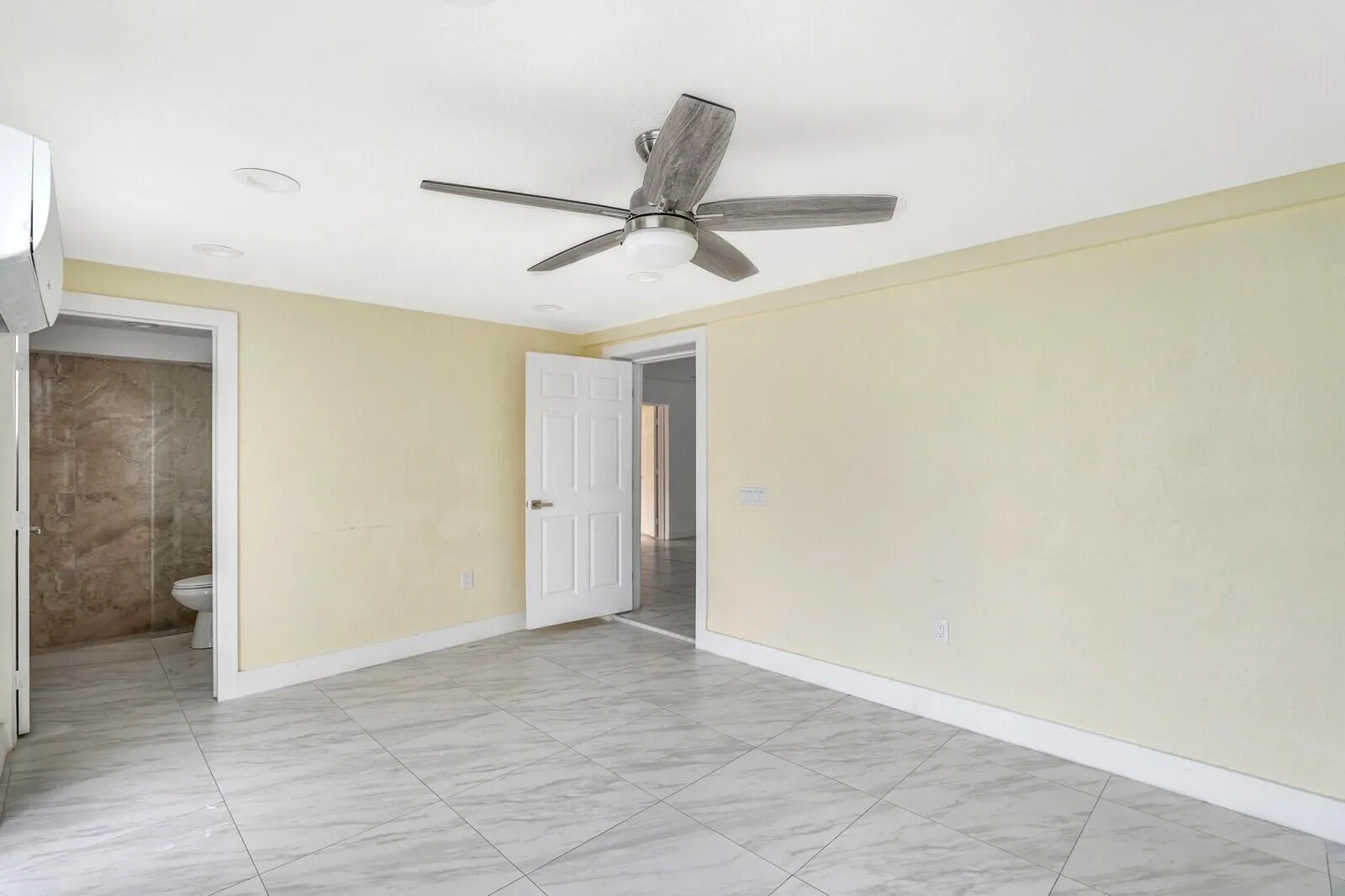 Bedroom #1