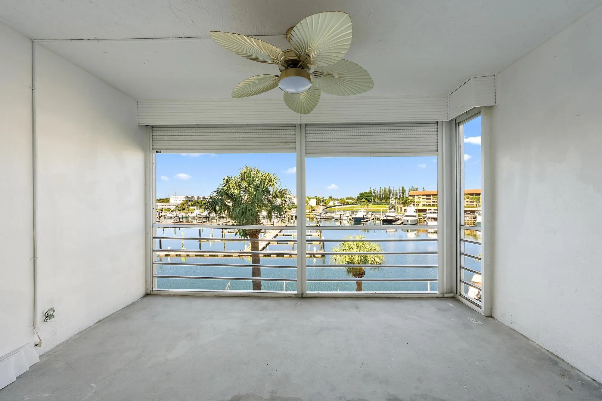 29 Yacht Club Dr 405-10