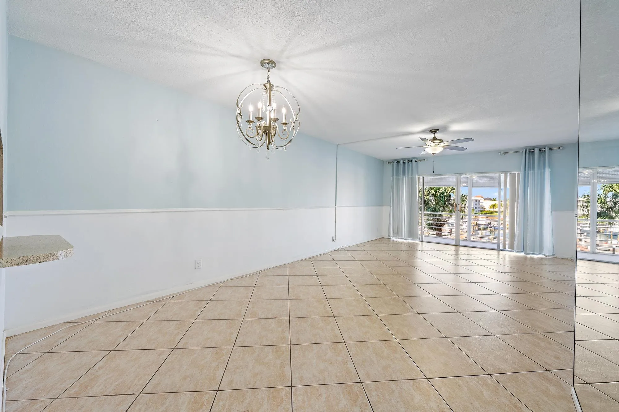 29 Yacht Club Dr 405-4
