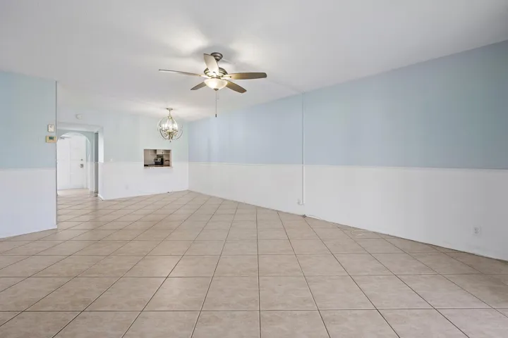 29 Yacht Club Dr 405-7