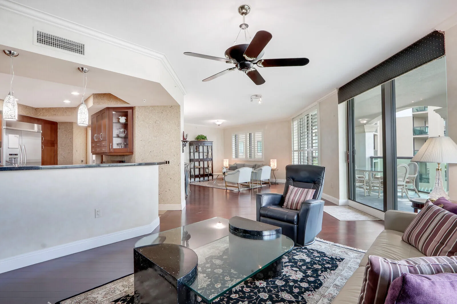 Sitting Room Area