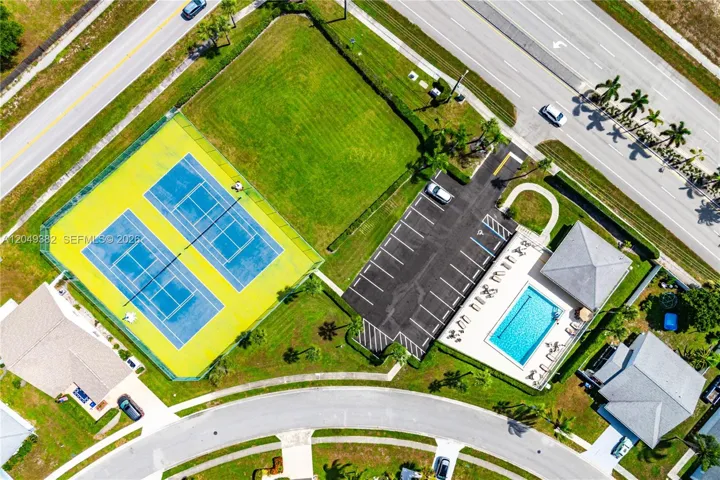 INDIAN CREEK SWIM & TENNIS CLUB