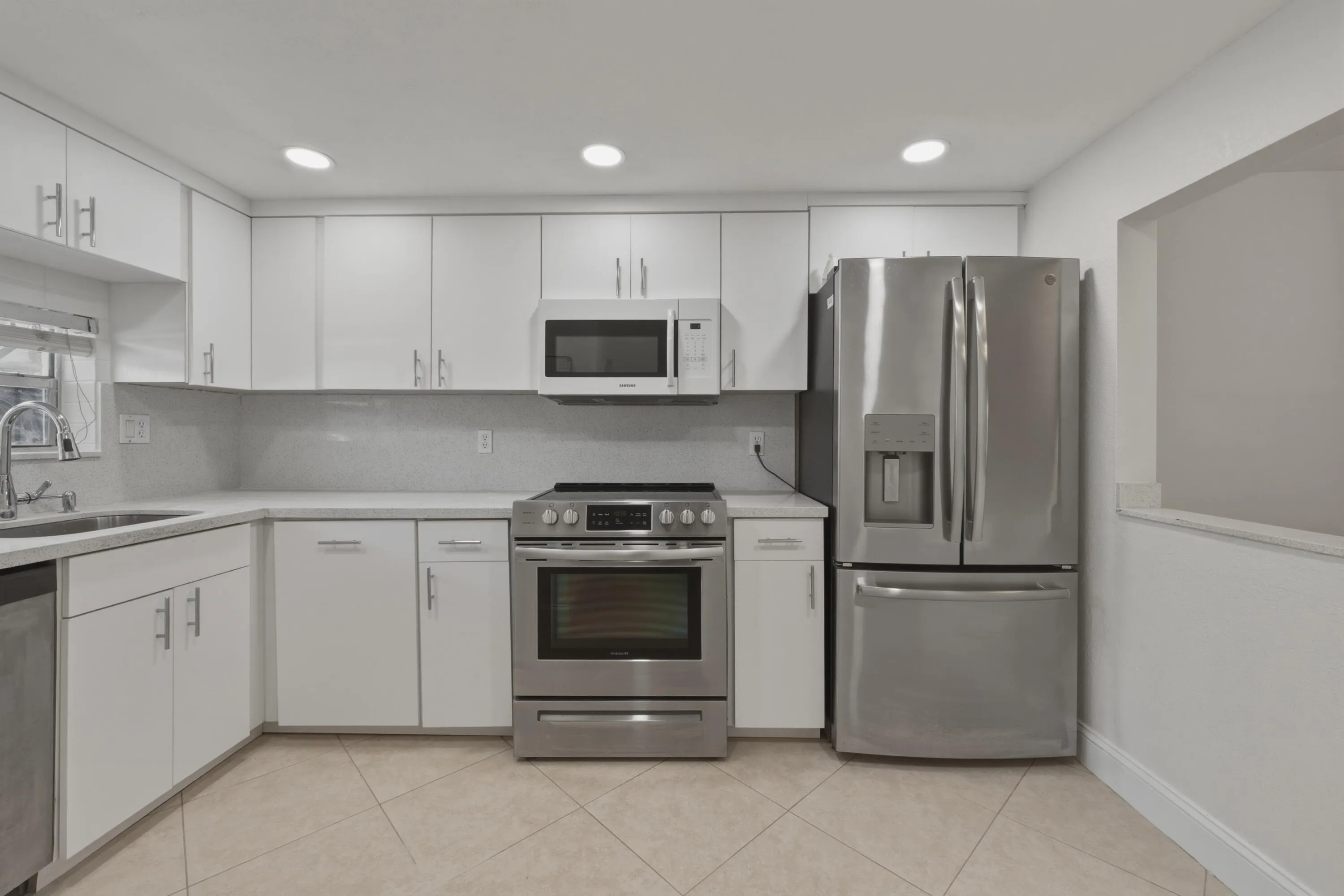 9. Kitchen 2