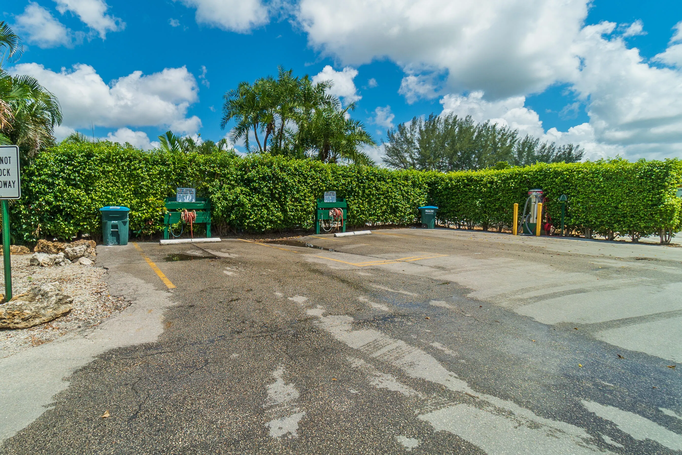 34. Carwash