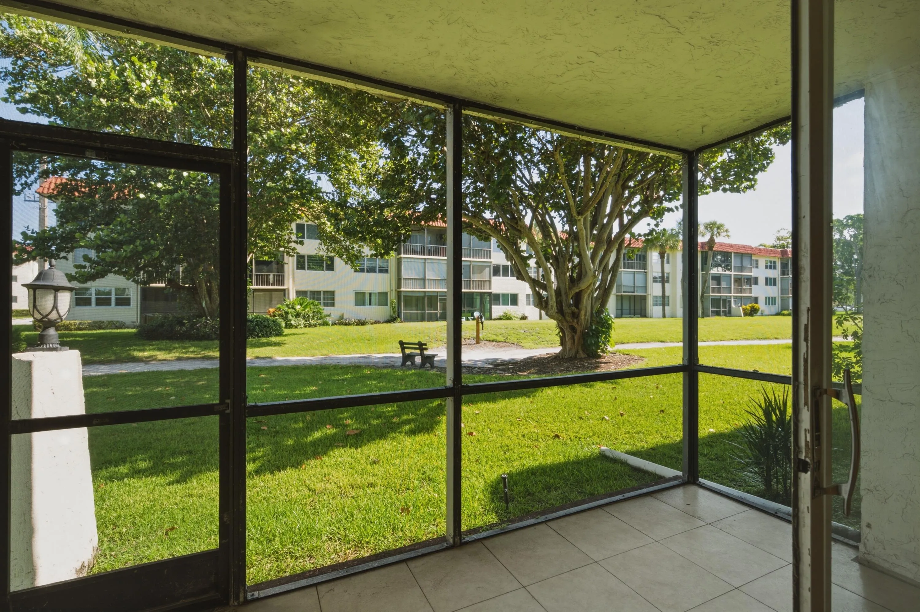 18. Patio Right