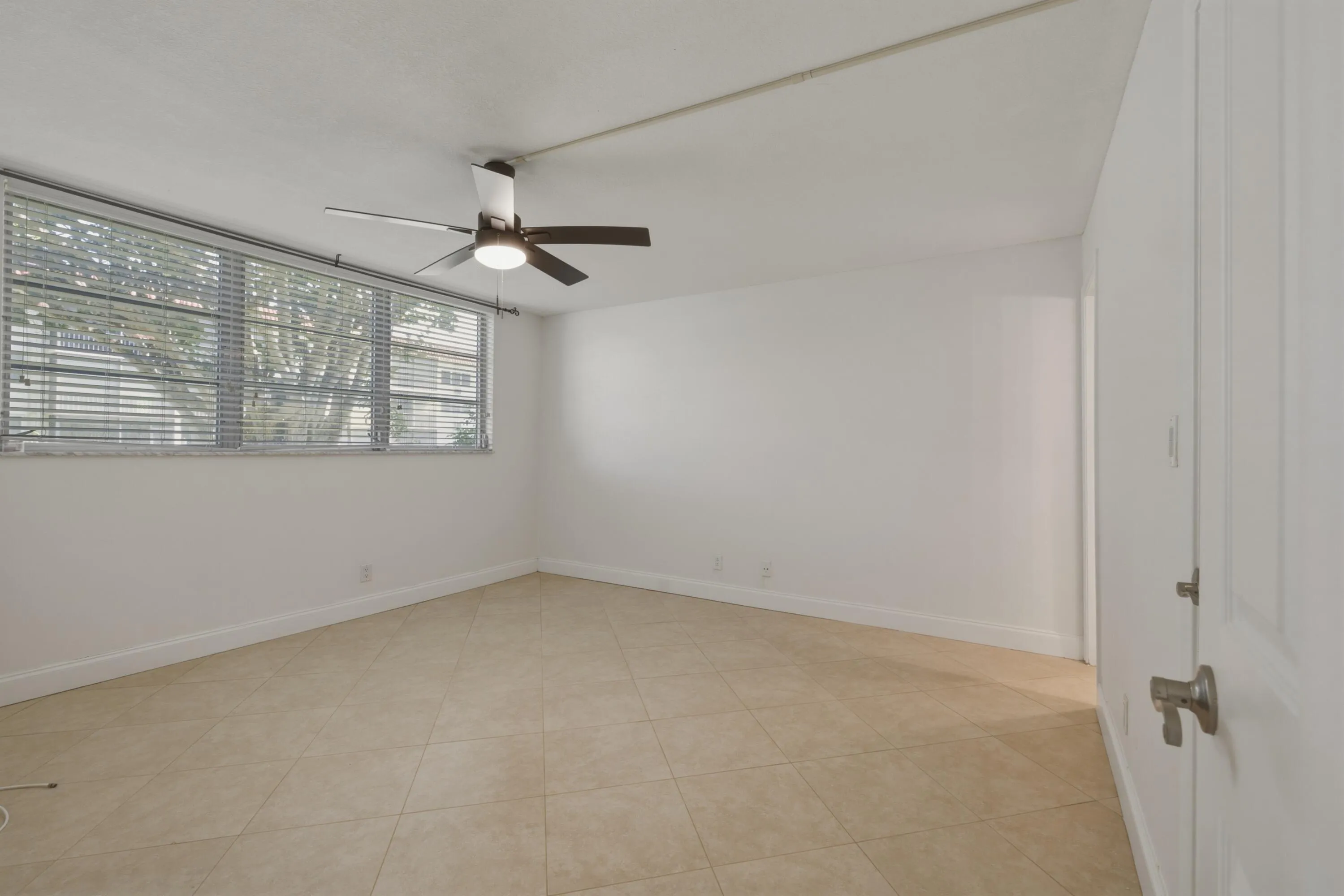 15. Guest Bedroom