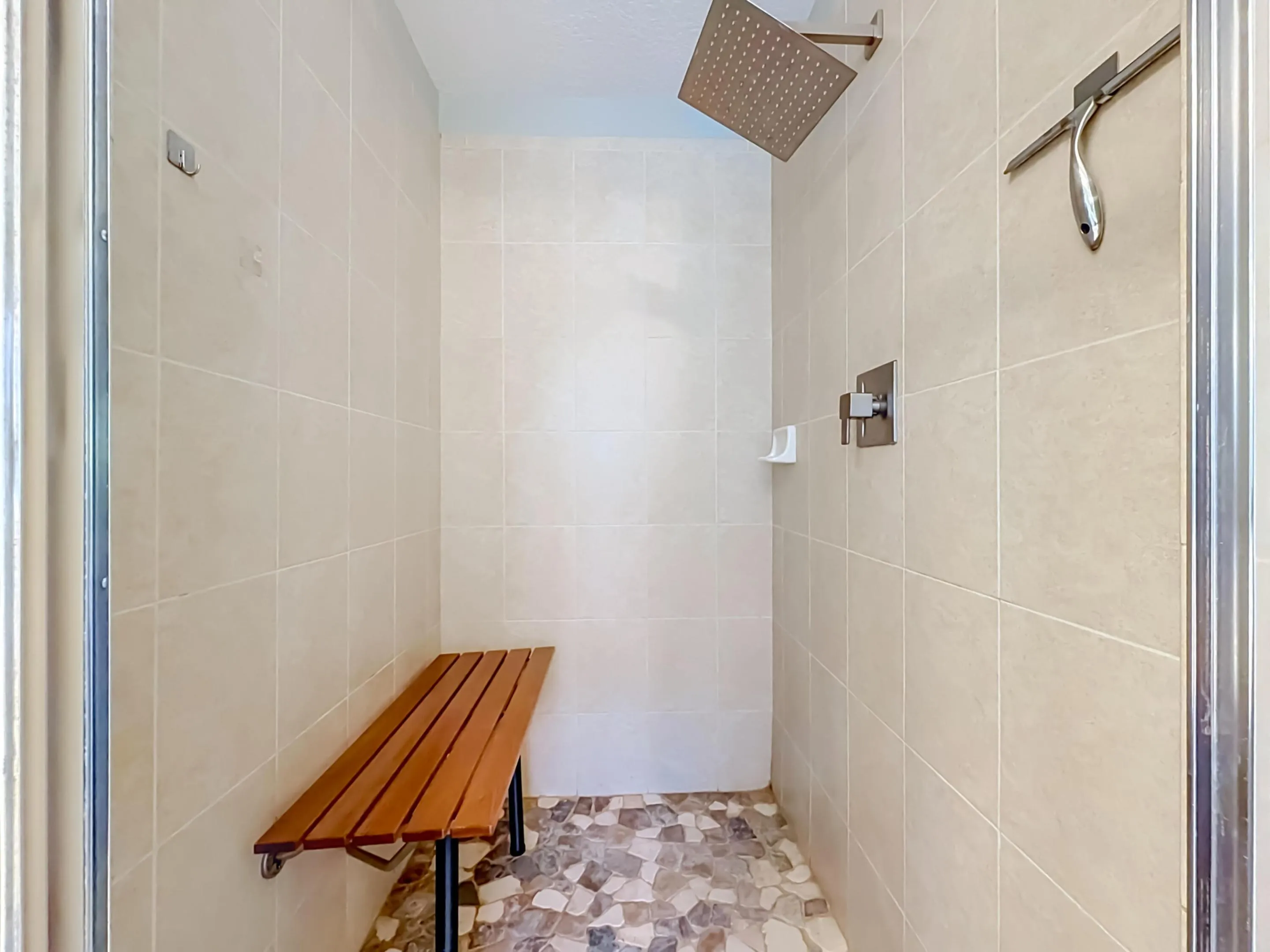Primary shower