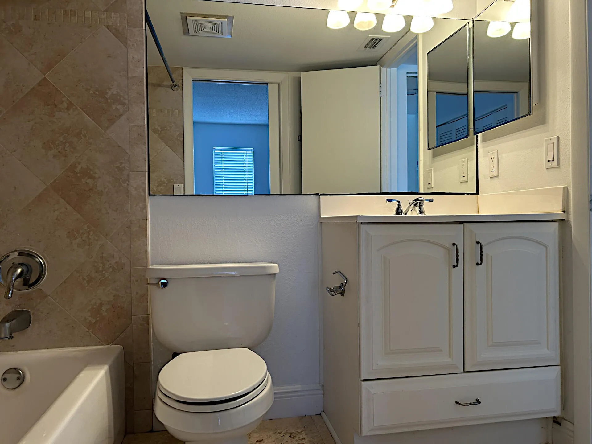 Bathroom1