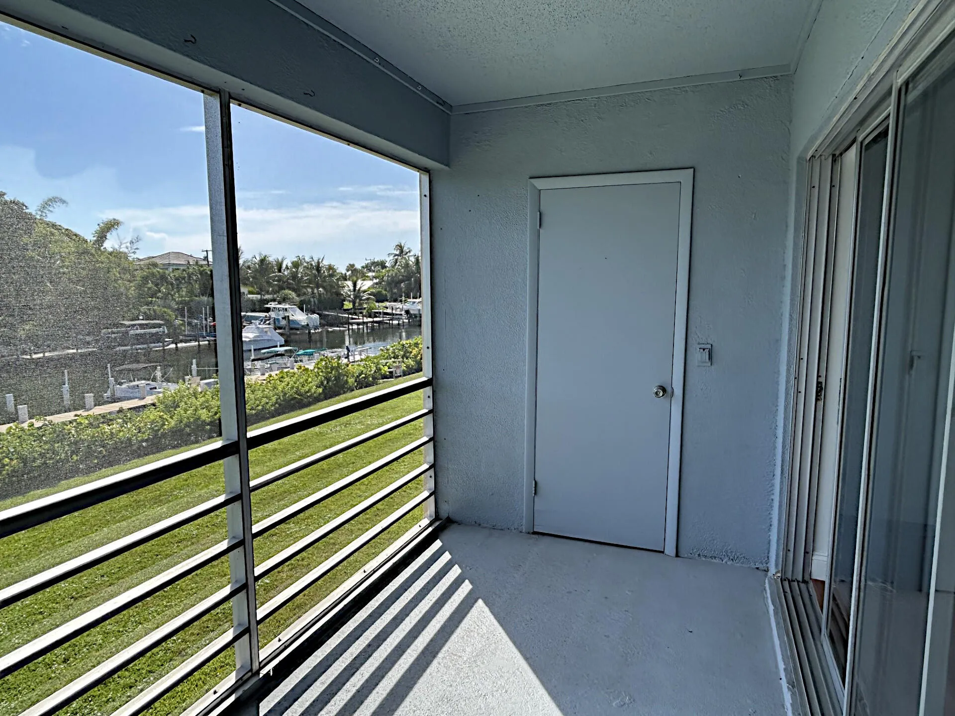 Screened Balcony1