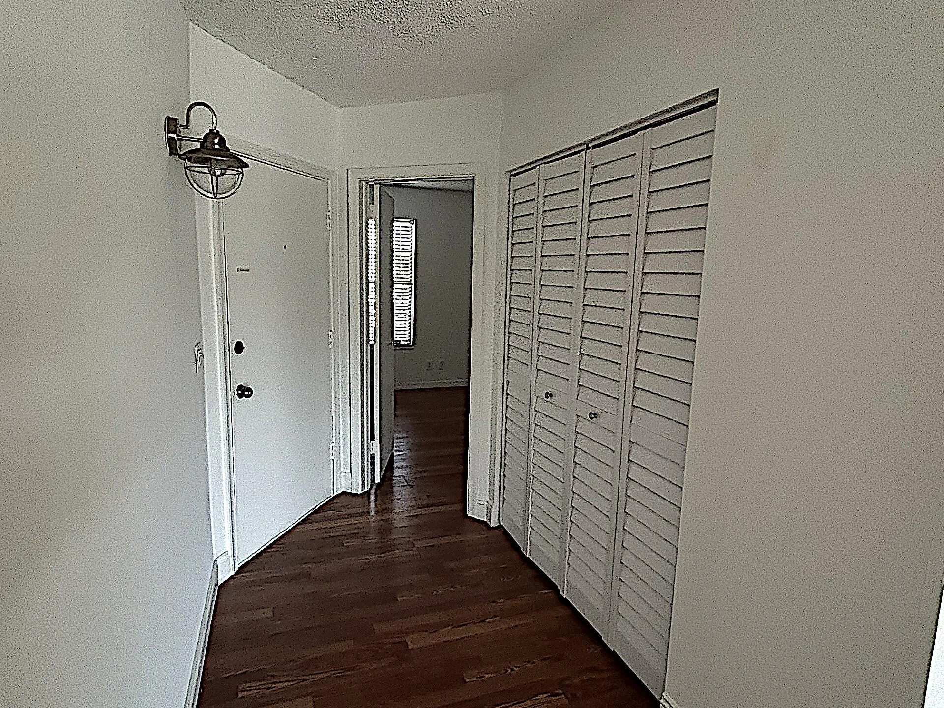 Entrance Foyer1