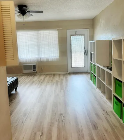 Living room 1