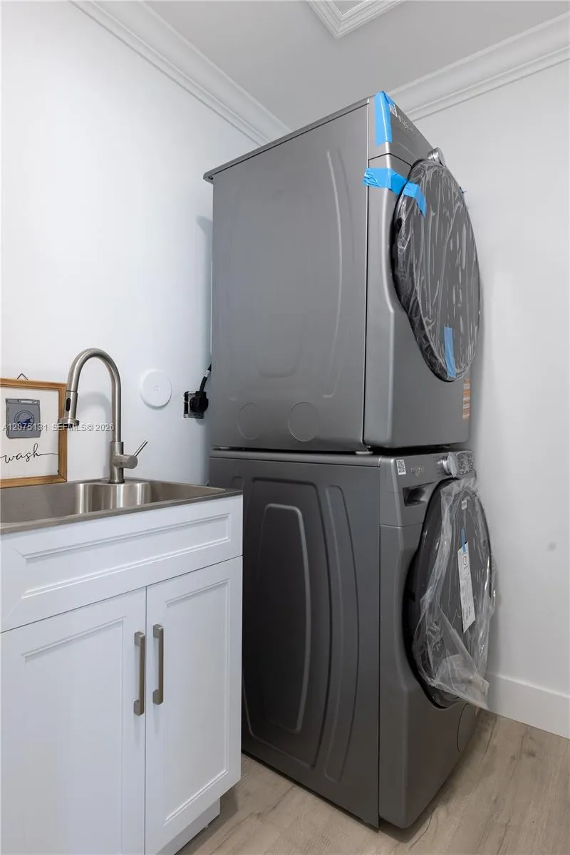 New washer & Dryer and Laundry Tub