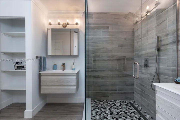 Main bathroom