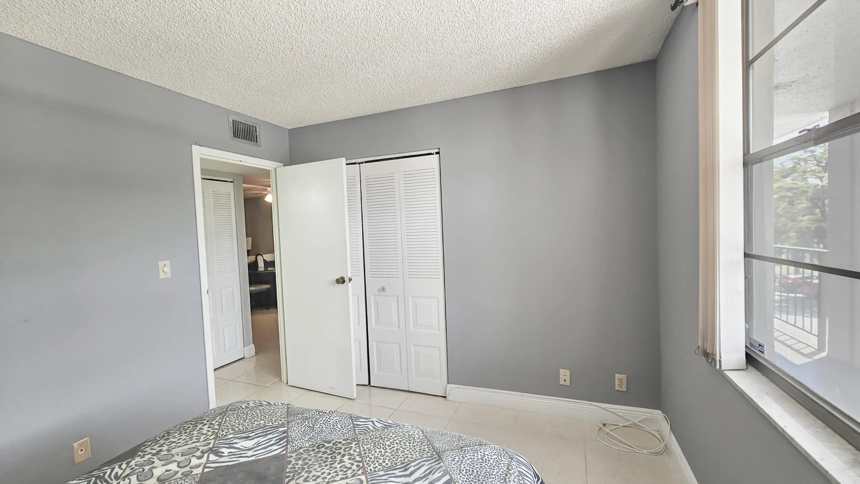 Final Pics_2650 NW 49th Ave # 318_022