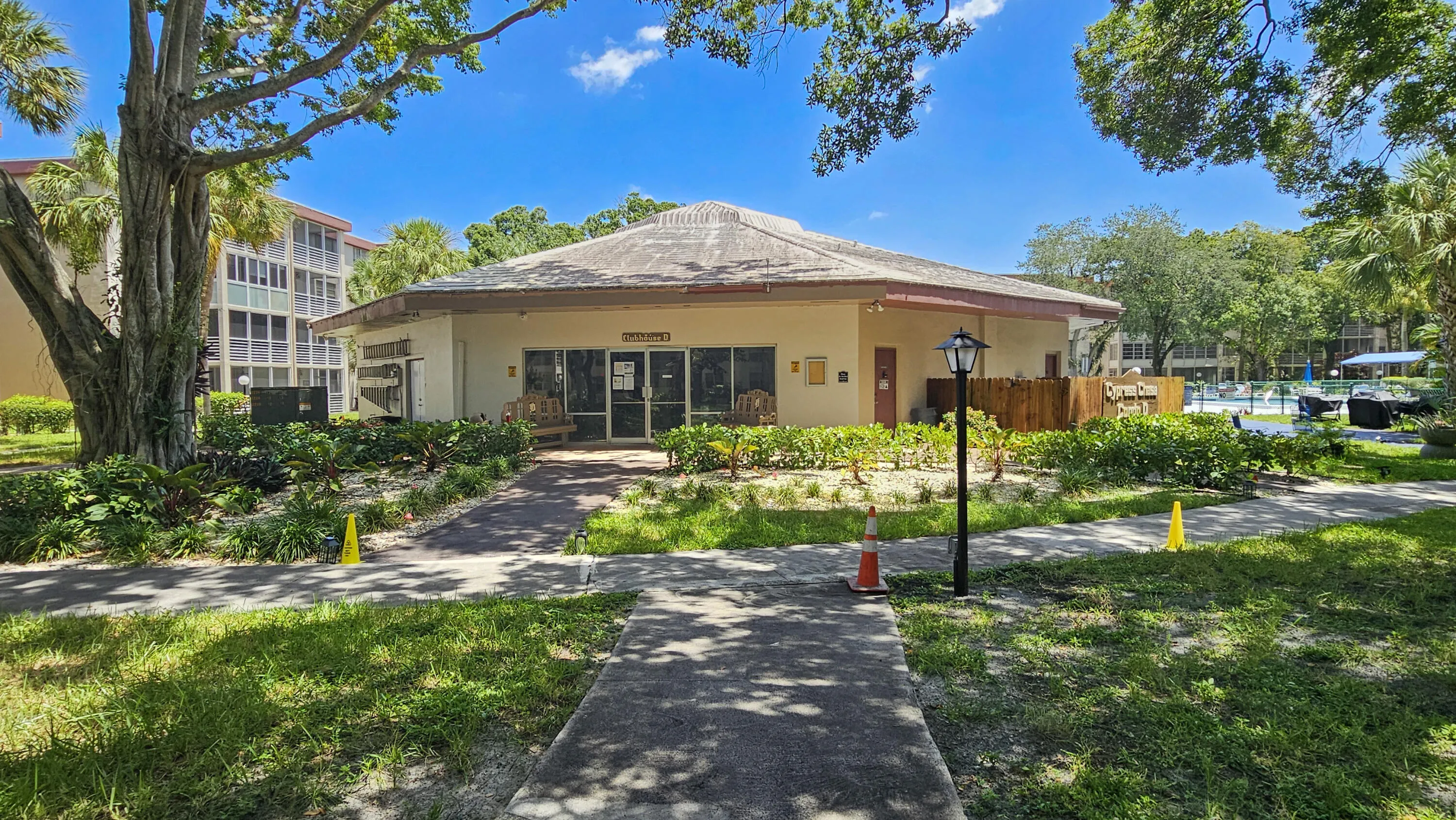 Final Pics_2650 NW 49th Ave # 318_038