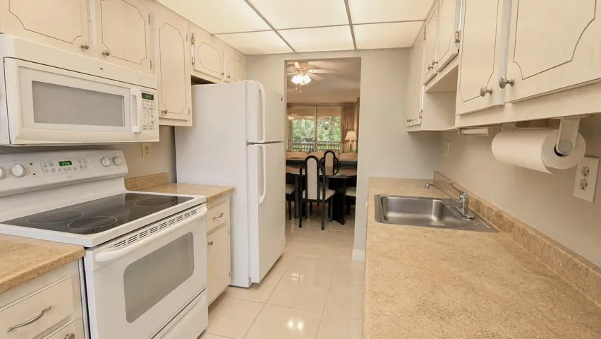 Final Pics_2650 NW 49th Ave # 318_015