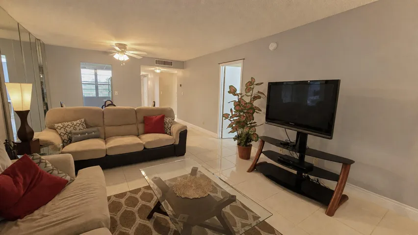 Final Pics_2650 NW 49th Ave # 318_008
