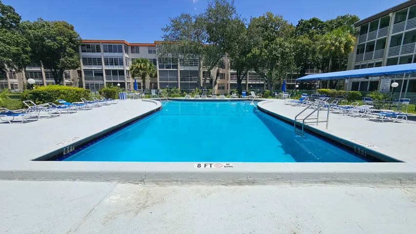 Final Pics_2650 NW 49th Ave # 318_051