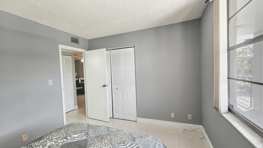 Final Pics_2650 NW 49th Ave # 318_022