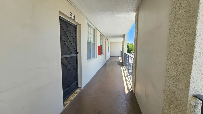 Final Pics_2650 NW 49th Ave # 318_005