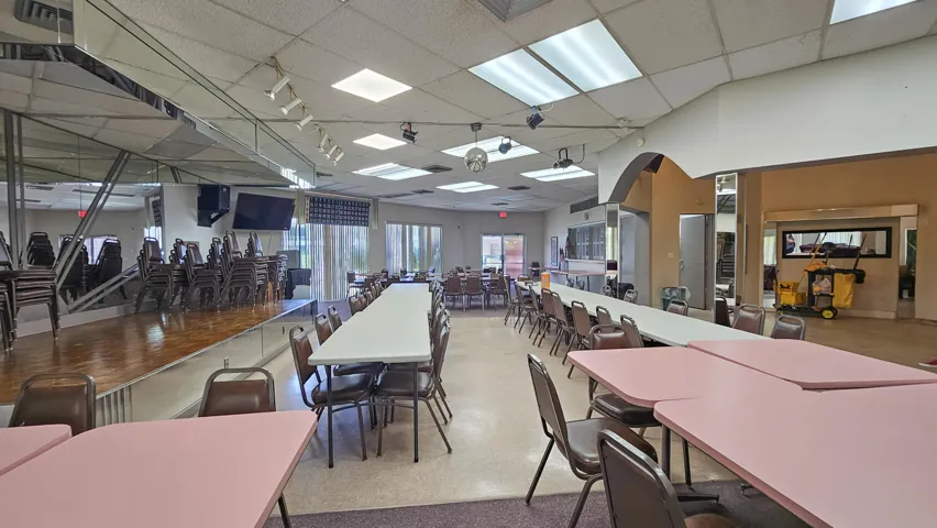 Final Pics_2650 NW 49th Ave # 318_045