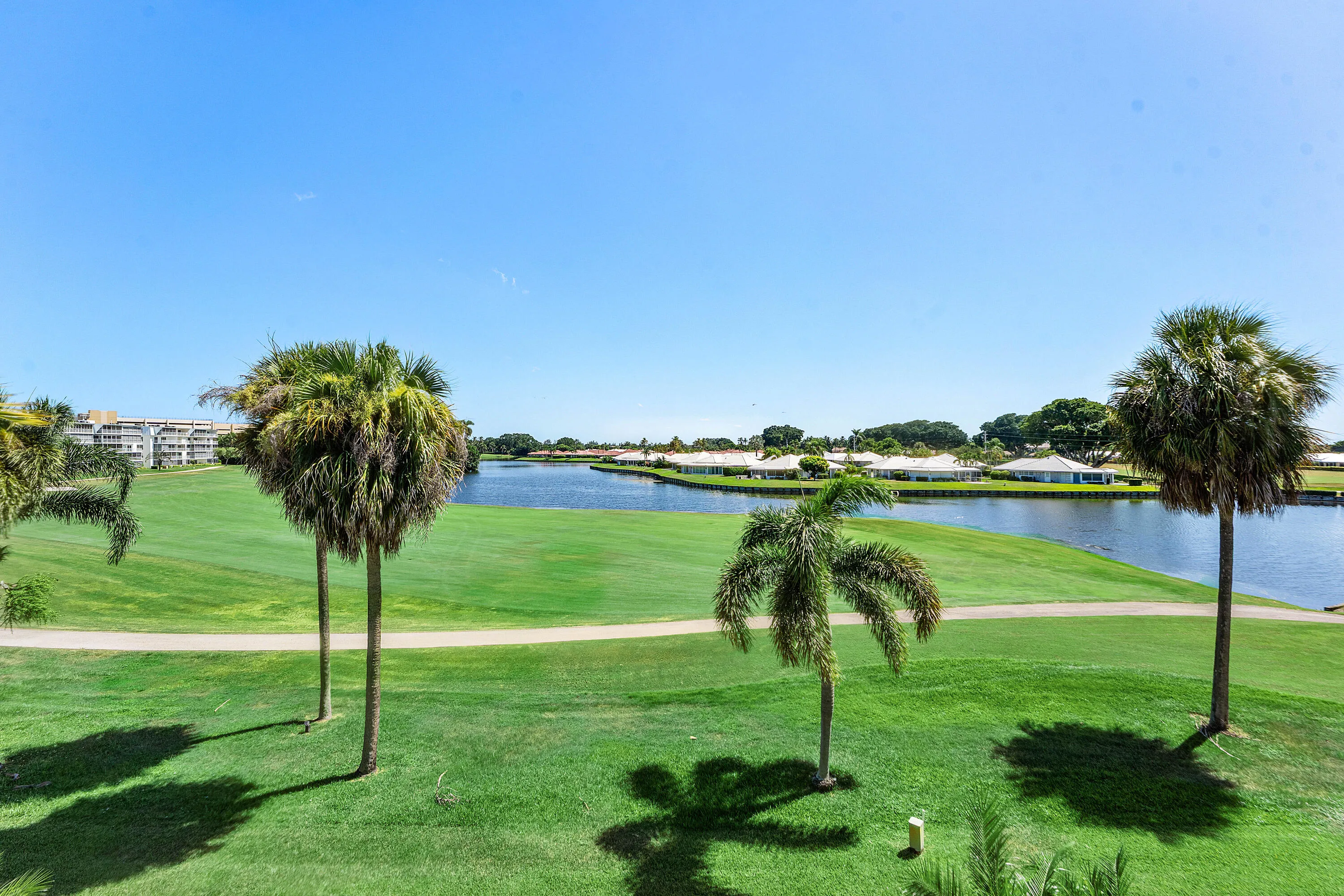 027-169AtlantisBoulevard-302-Atlantis-FL