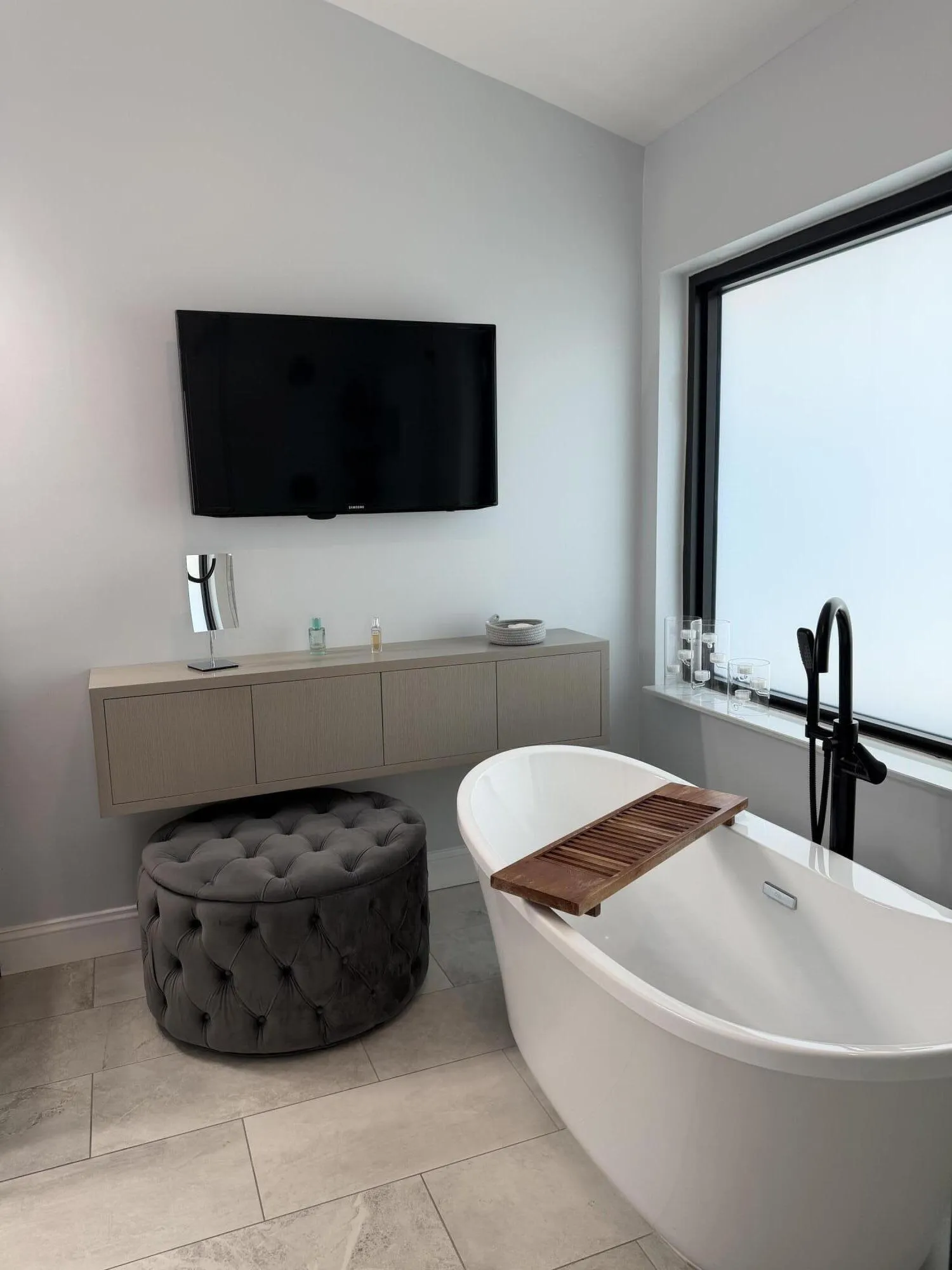 Bathtub