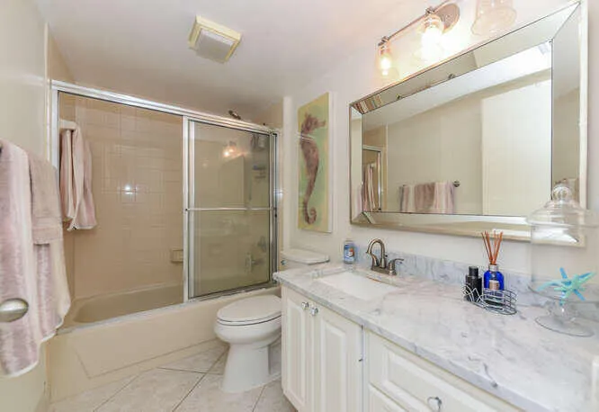 2301 Marina Isle Way Apt 203-small-031-0