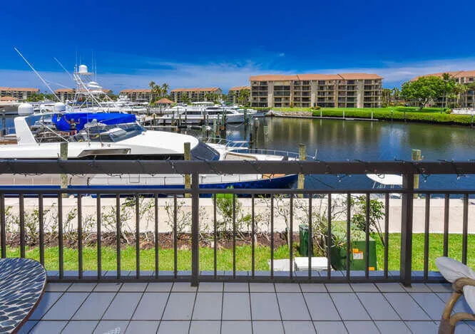 2301 Marina Isle Way Apt 203-small-020-0