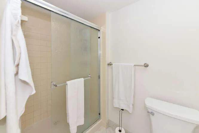 2301 Marina Isle Way Apt 203-small-027-0