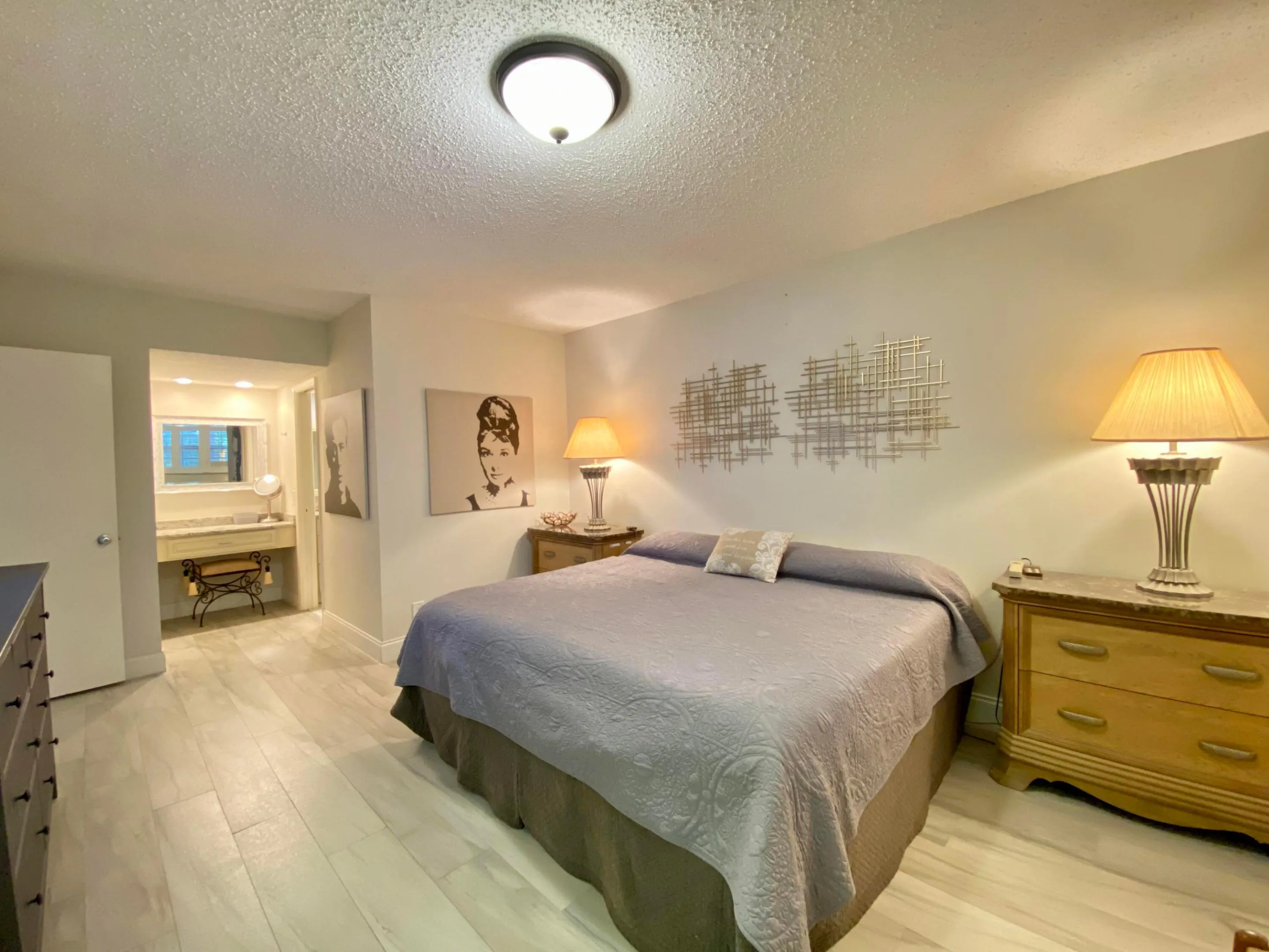 Primary Bedroom with en-suite bathroom