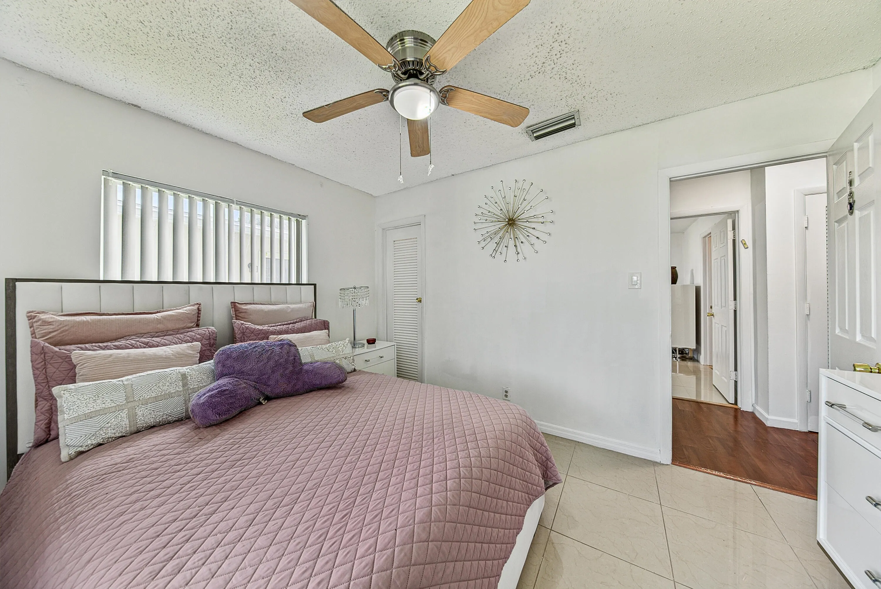Guest bedroom