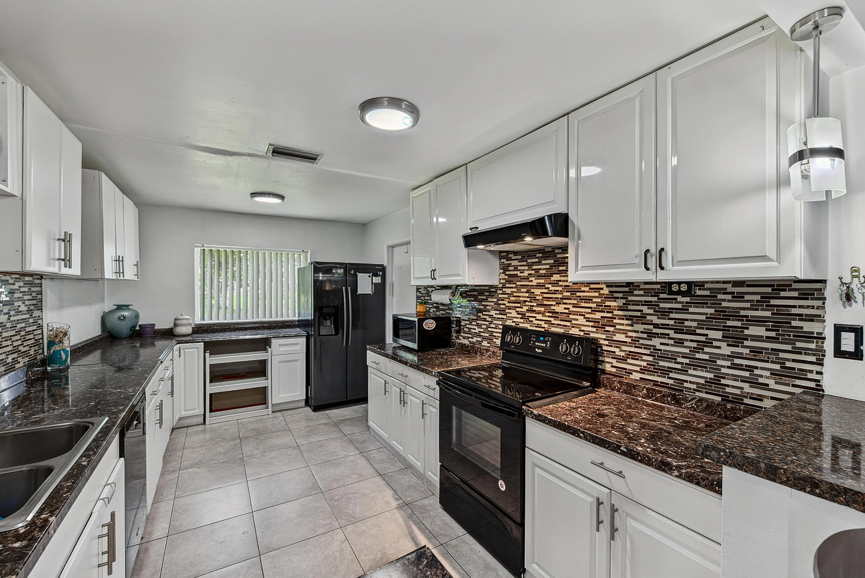 Spacious kitchen