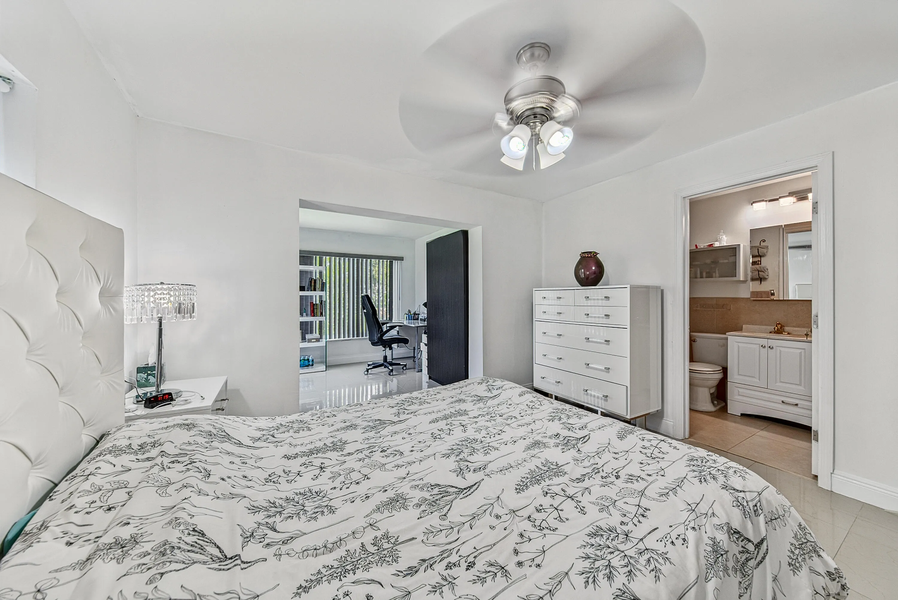 Mater bedroom
