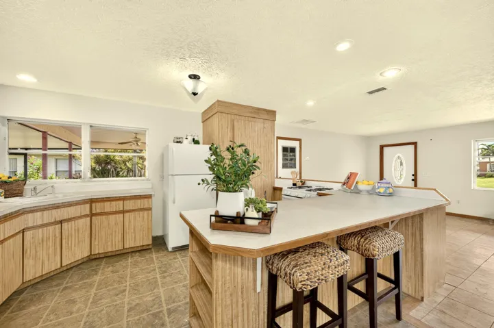 3330 Frankford 170 INT Kitchen