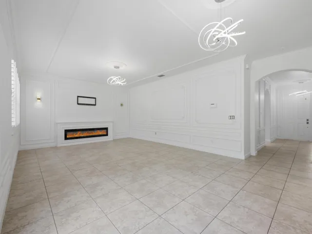 Family to Foyer