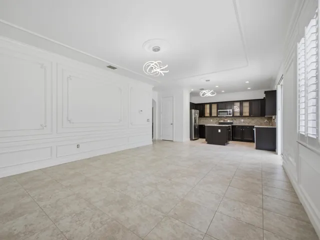 Family to Dining Kitchen 1