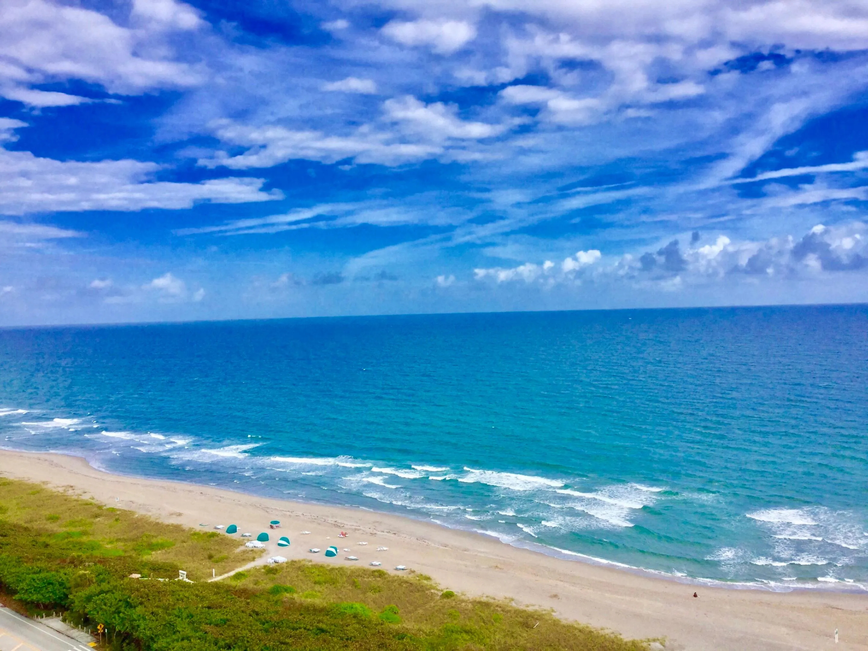 840 FT ATTENDED PRIVATE BEACHES