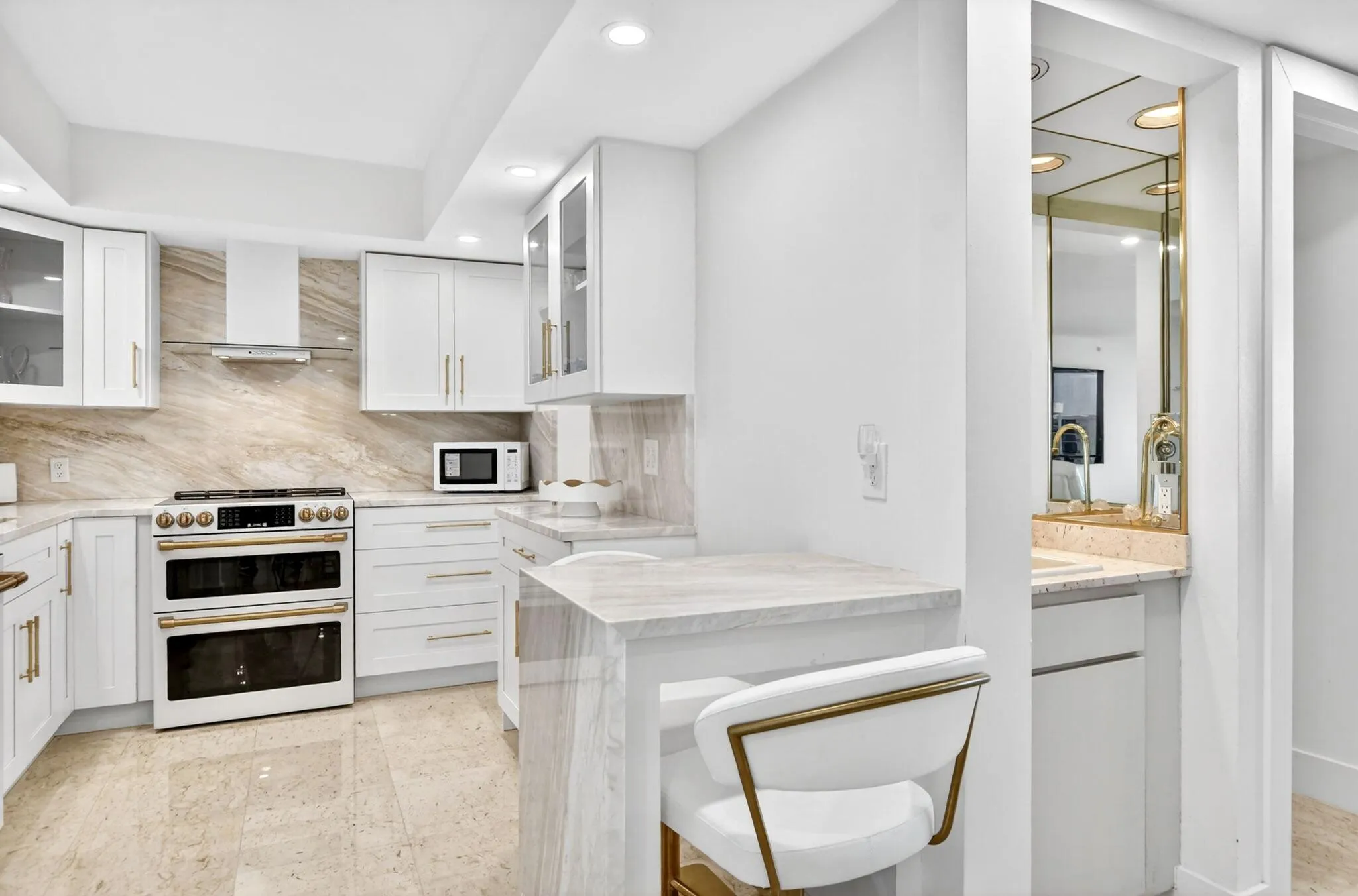 OPEN GOURMET KITCHEN